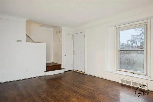 $89,900 | 18408 Kelly Road, Detroit, MI 48224