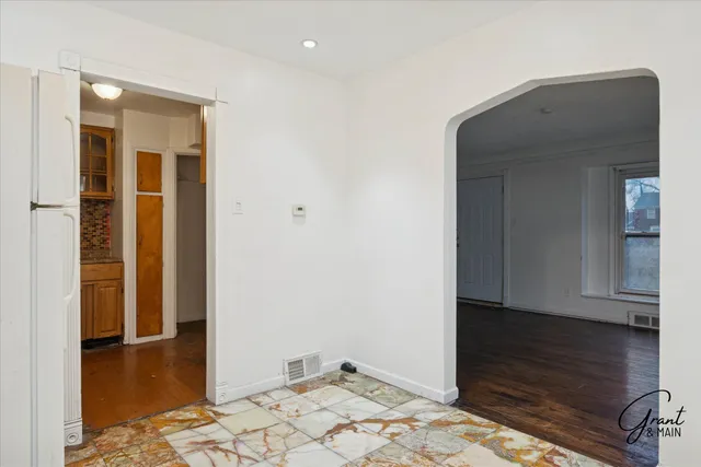 $89,900 | 18408 Kelly Road, Detroit, MI 48224