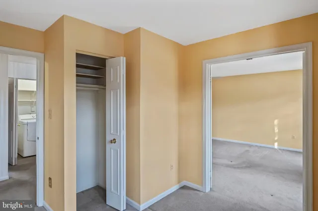 $950,000 | 3216 Nestlewood Drive, Oak Hill, VA 20171