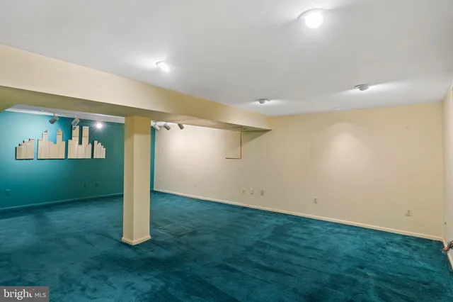 $950,000 | 3216 Nestlewood Drive, Oak Hill, VA 20171