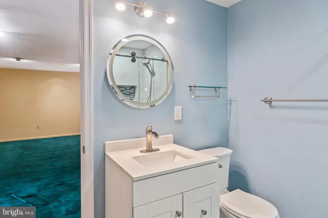 $950,000 | 3216 Nestlewood Drive, Oak Hill, VA 20171