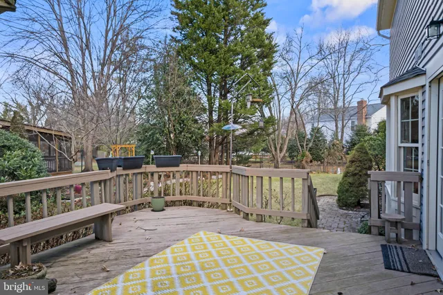 $950,000 | 3216 Nestlewood Drive, Oak Hill, VA 20171