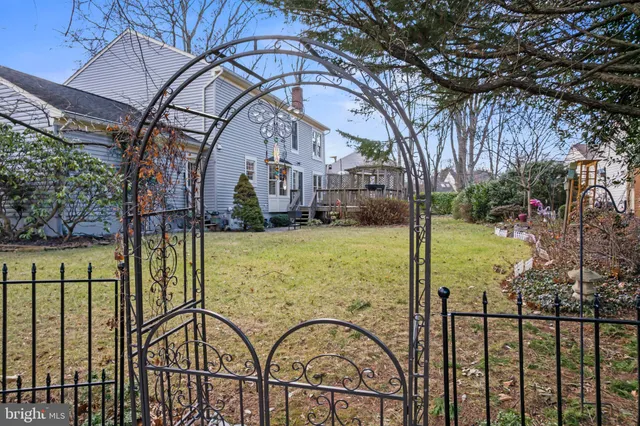 $950,000 | 3216 Nestlewood Drive, Oak Hill, VA 20171