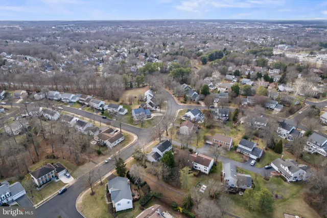 $950,000 | 3216 Nestlewood Drive, Oak Hill, VA 20171