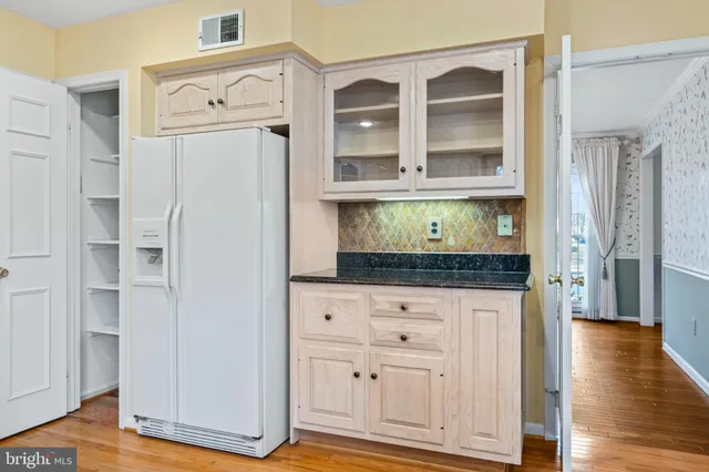 $950,000 | 3216 Nestlewood Drive, Oak Hill, VA 20171