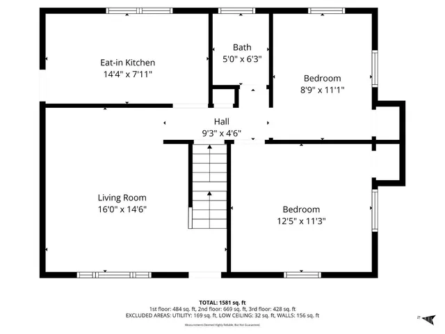 a picture of a wall with a white wall