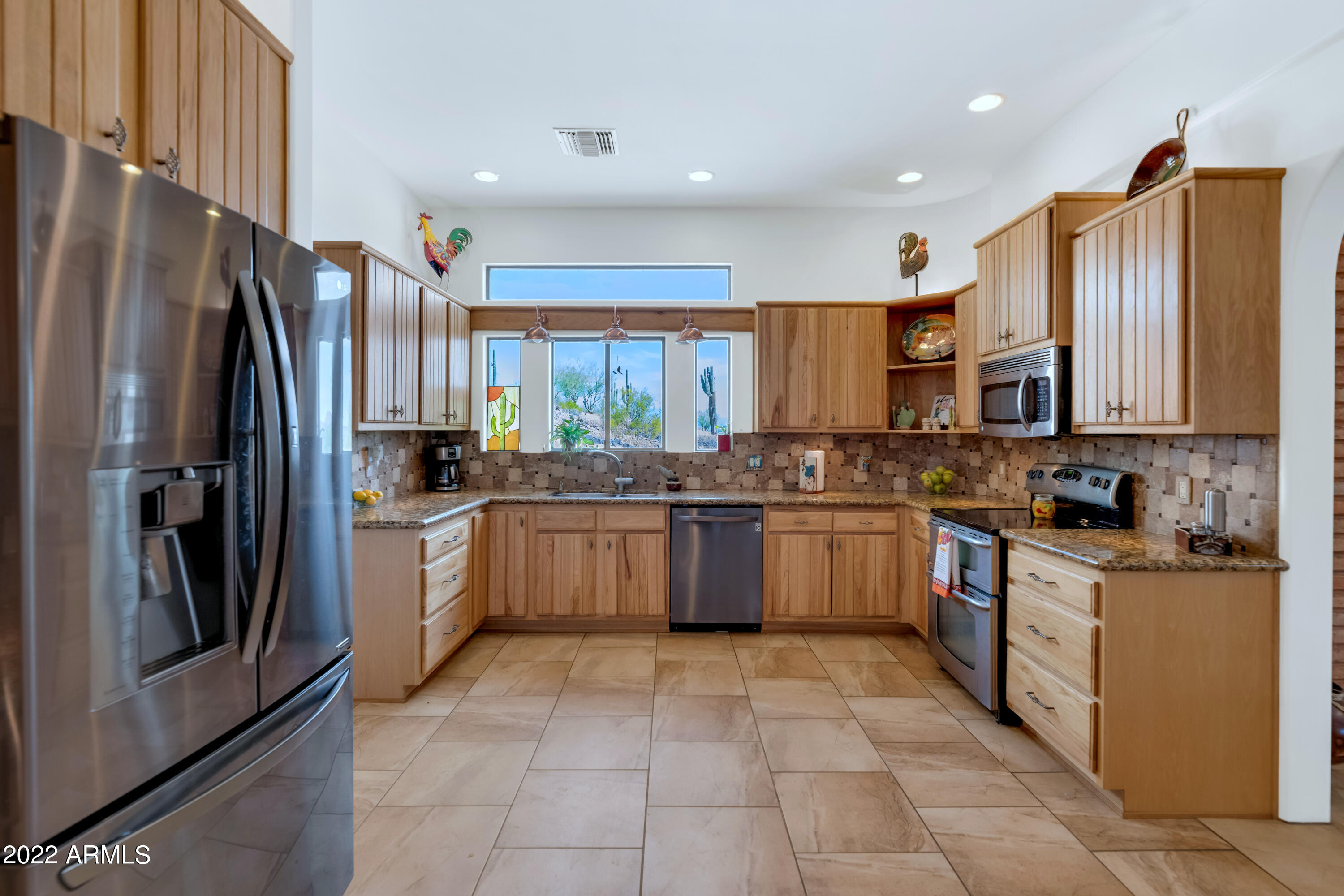 3103 West Joy Ranch Road Phoenix, AZ 85086 - Photo 27 of 52 Kitchen.