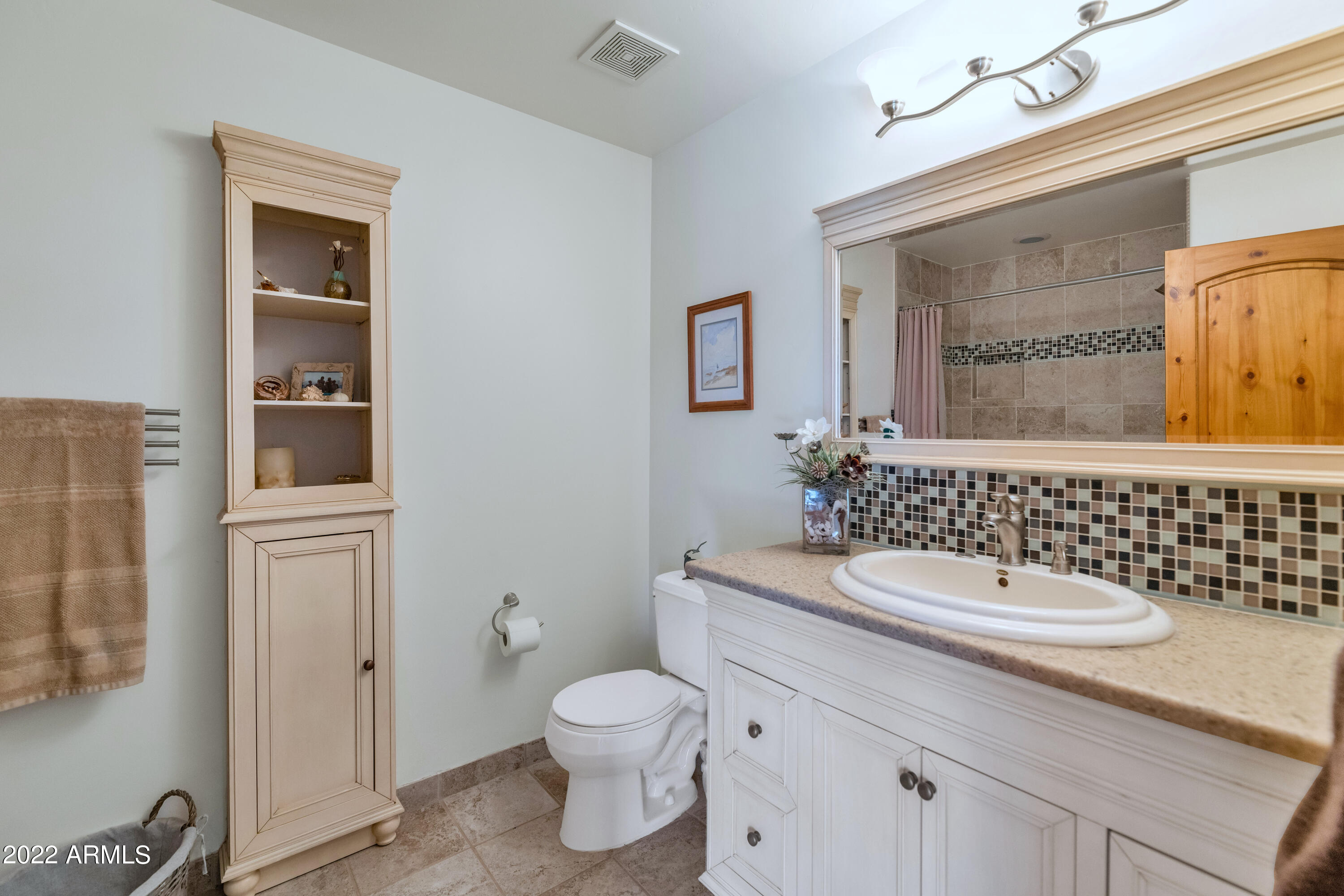 3103 West Joy Ranch Road Phoenix, AZ 85086 - Photo 47 of 52 upstairs bath.