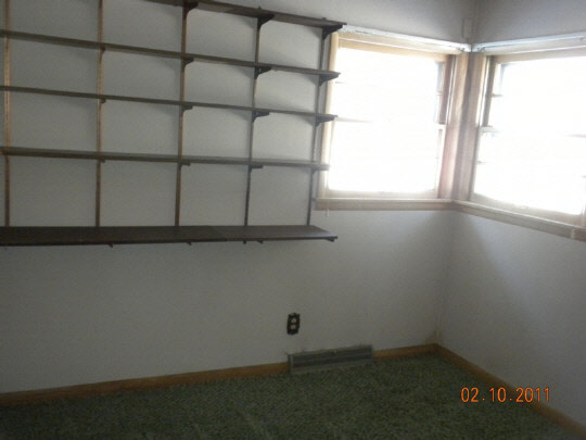 2821 Latham Road Rockford, IL 61103 - Photo 7 of 9 Gallery Image 7