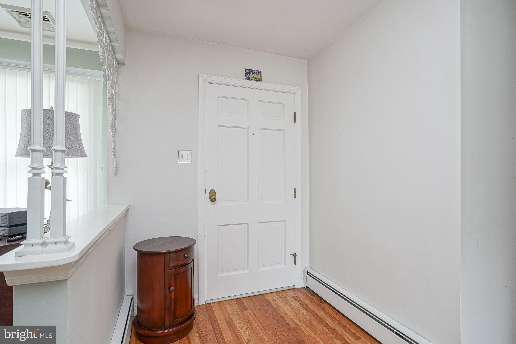 356 Democrat Road Gibbstown, NJ 08027 - Photo 4 of 34 Gallery Image 4