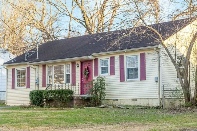 $1,700 | 312 West Schell Street, Gallatin, TN 37066