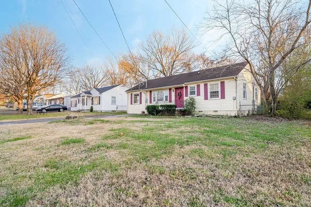 $1,700 | 312 West Schell Street, Gallatin, TN 37066