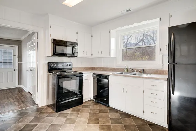 $1,700 | 312 West Schell Street, Gallatin, TN 37066