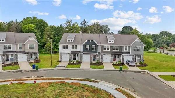 $259,900 | 2118 Willow Gln Drive, Graham, NC 27253