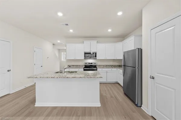 $259,900 | 2118 Willow Gln Drive, Graham, NC 27253