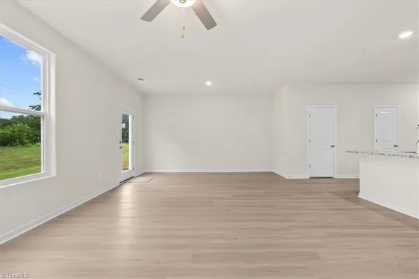 $259,900 | 2118 Willow Gln Drive, Graham, NC 27253