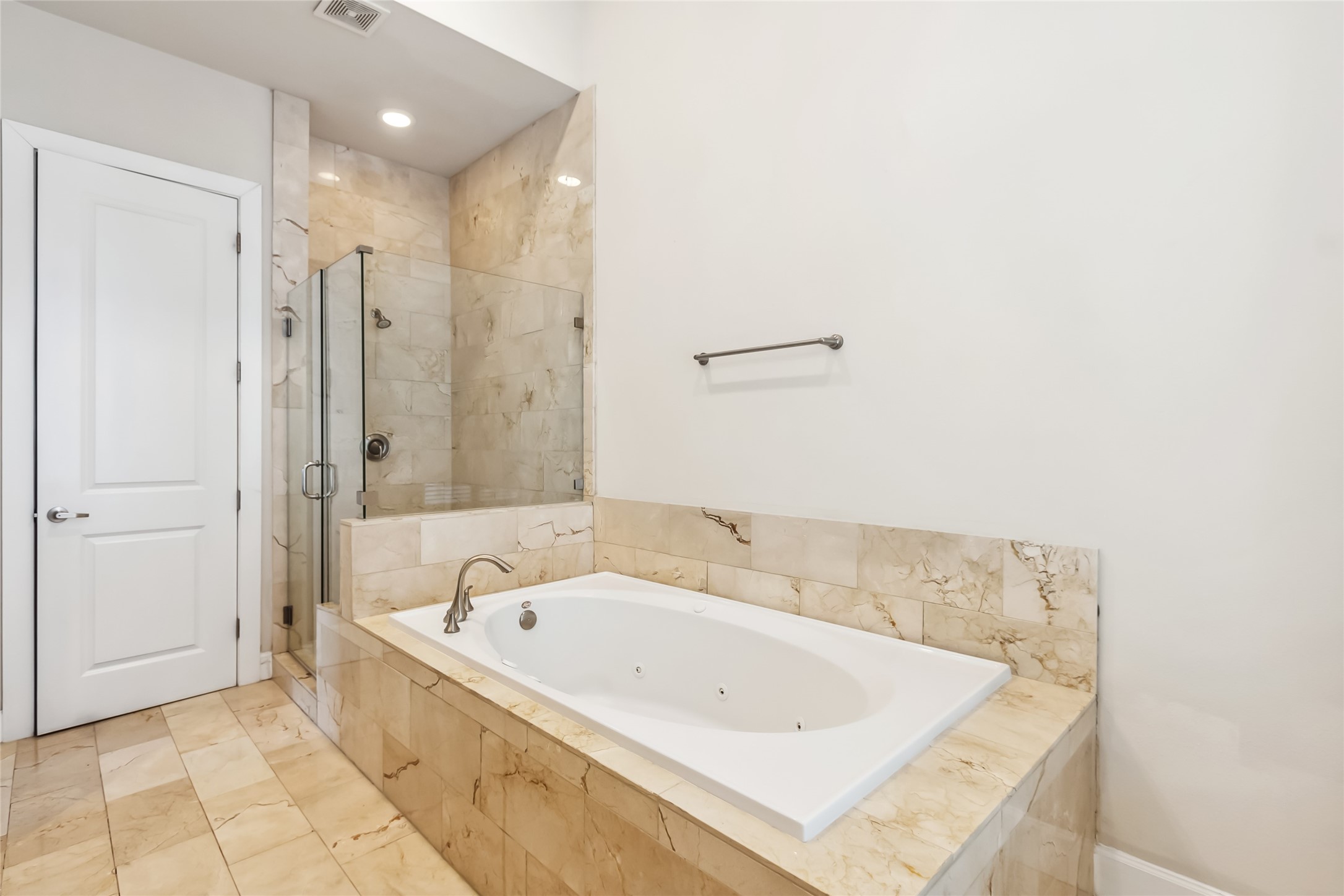 5729 Larkin Street, Unit A Houston, TX 77007 - Photo 14 of 23 a bathroom with a bathtub and a sink