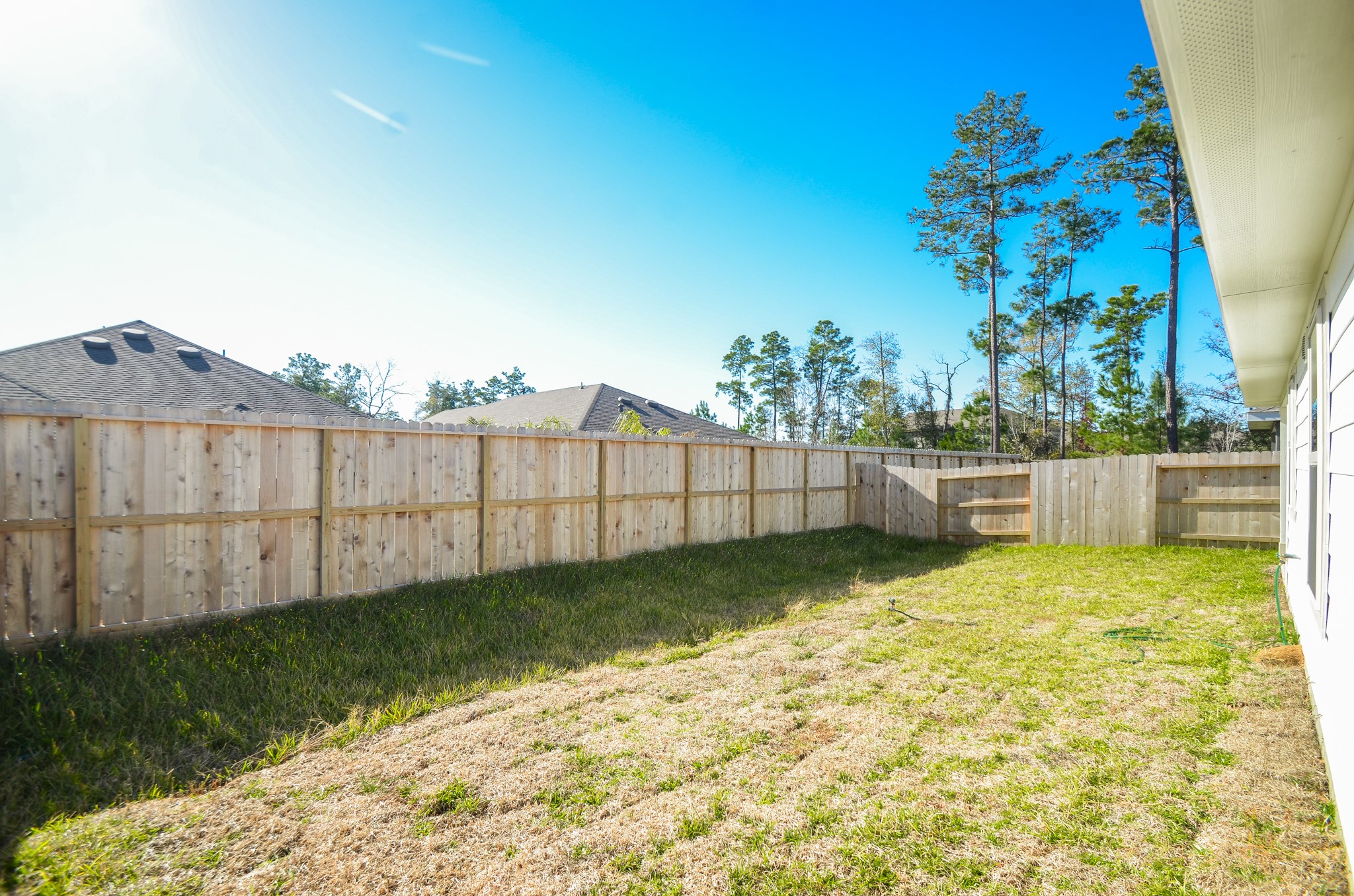 3106 Stonebriar Court Conroe, TX 77301 - Photo 4 of 32