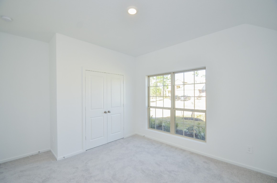 3106 Stonebriar Court Conroe, TX 77301 - Photo 7 of 32