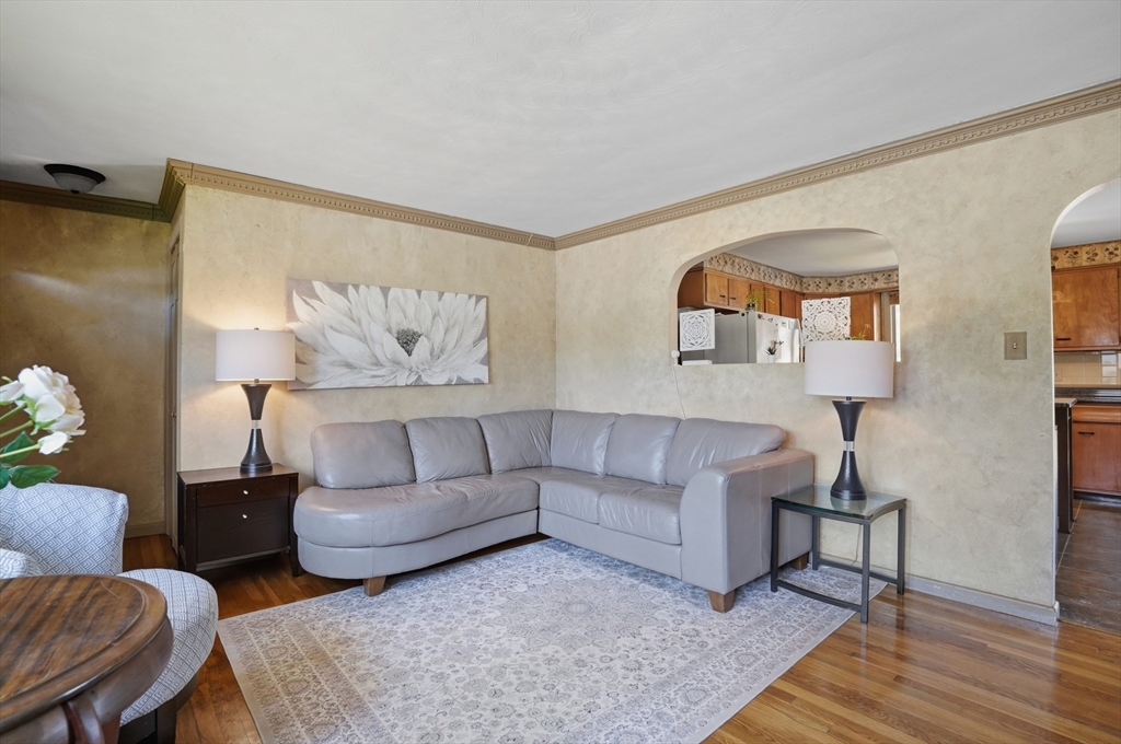 15 Birmingham Road Worcester, MA 01606 - Photo 5 of 39 Gallery Image 5