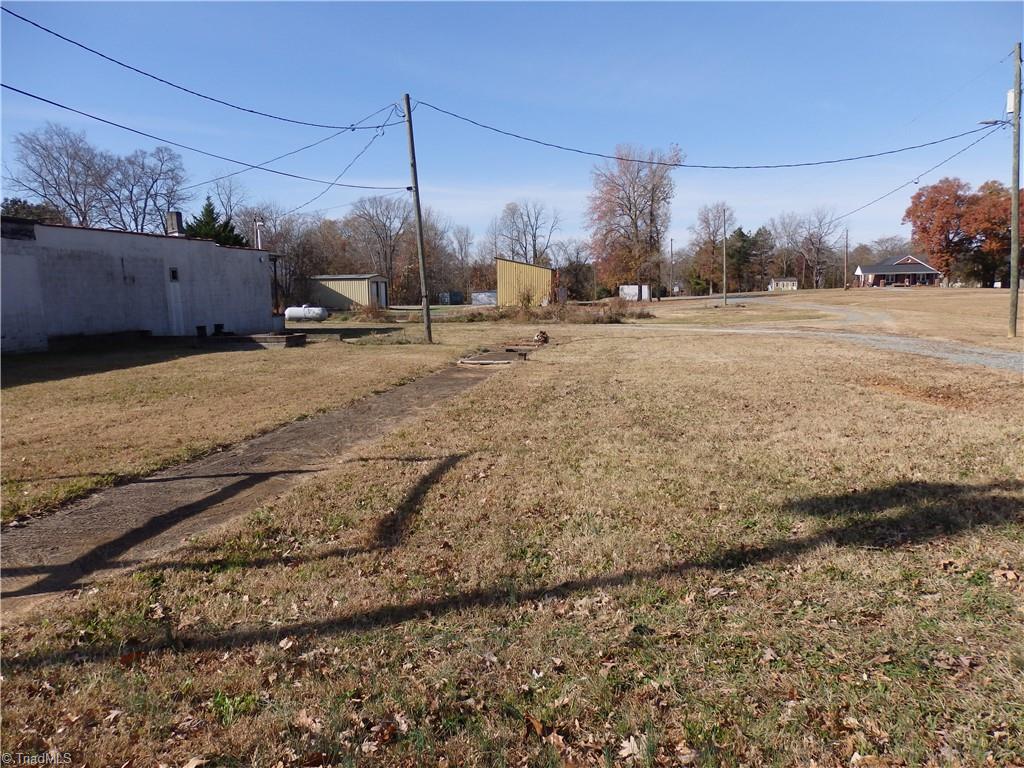 166 South Main Street Denton, NC 27239 - Photo 3 of 5