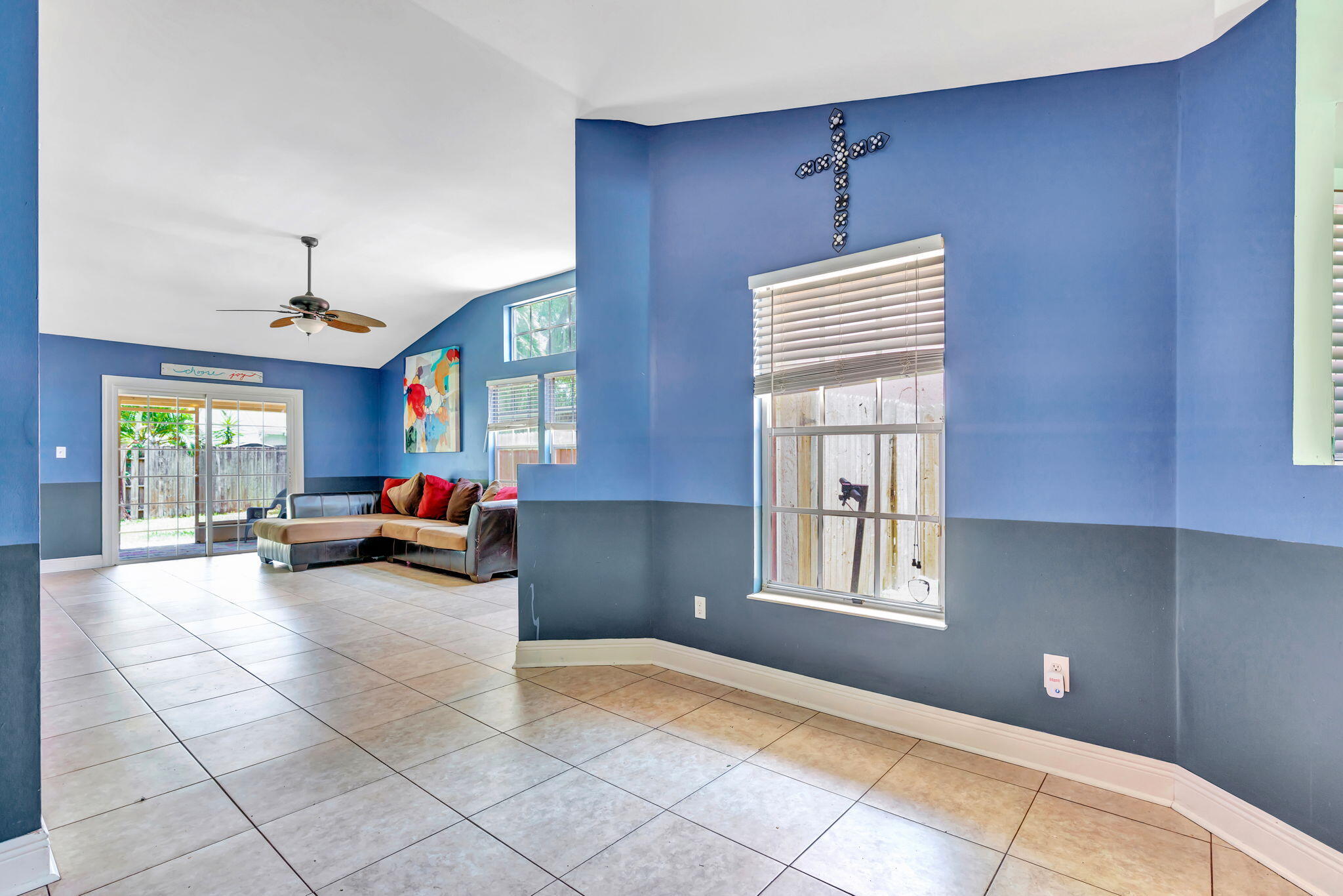 1225 Arapaho Street Jupiter, FL 33458 - Photo 4 of 32 5-web-or-mls-_MLP0382
