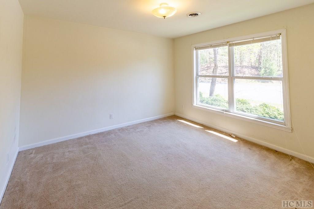 171-v-2 North Ridge Point, Unit 2 Sylva, NC 28779 - Photo 15 of 34 Gallery Image 15
