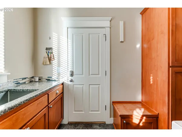 $609,000 | 90 Daniel Drive, Eugene, OR 97404