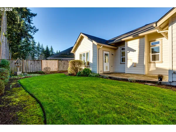 $609,000 | 90 Daniel Drive, Eugene, OR 97404