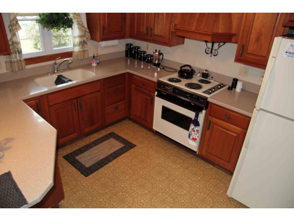 3720 Gates Road Vestal, NY 13850 - Photo 4 of 24