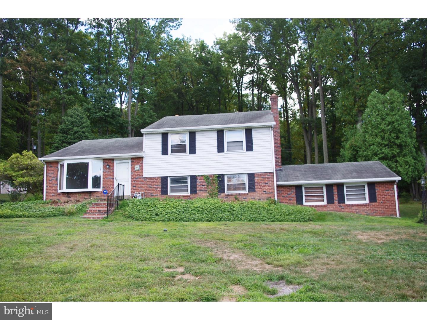 690 Mallard Road Wayne, PA 19087 - Photo 1 of 15 Exterior Front