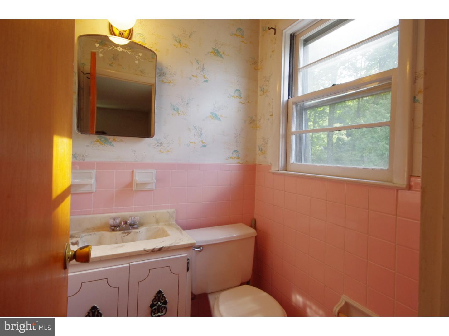 690 Mallard Road Wayne, PA 19087 - Photo 14 of 15 Bathroom