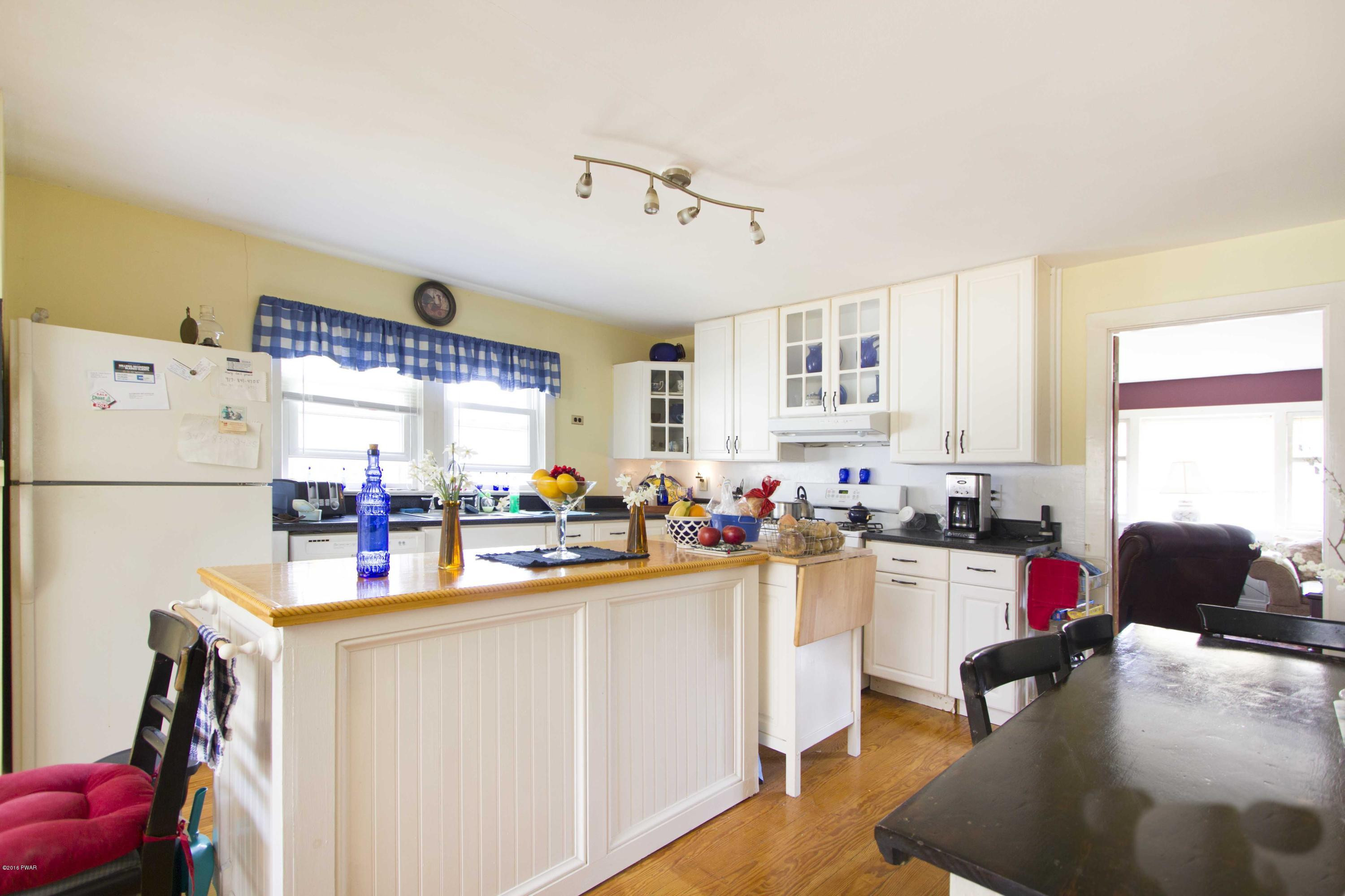 136 Solverson Road Hawley, PA 18428 - Photo 6 of 18 Gallery Image 6