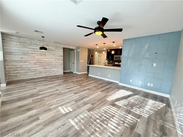 $1,950 | 2115 Via Firenze, Henderson, NV 89044