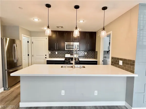 $1,950 | 2115 Via Firenze, Henderson, NV 89044