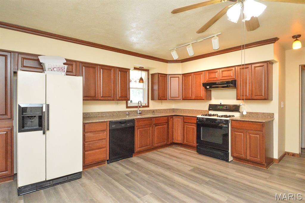 2521 Roney Drive Granite City, IL 62040 - Photo 13 of 30