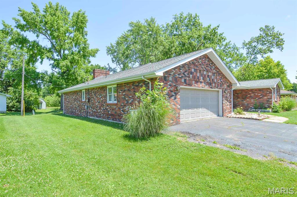 2521 Roney Drive Granite City, IL 62040 - Photo 6 of 30