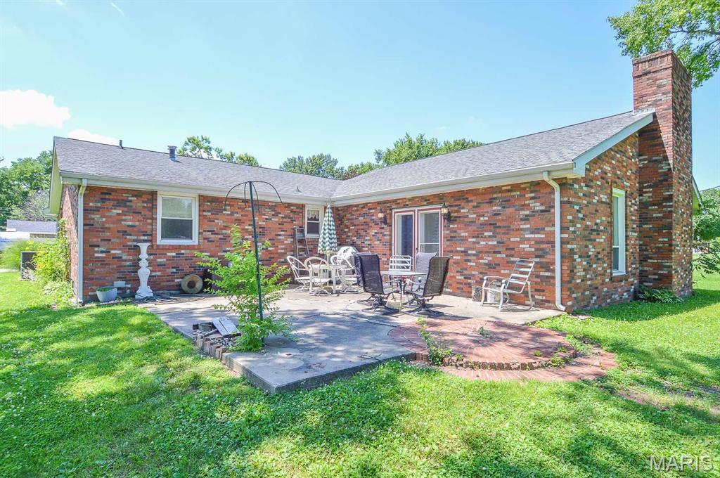 2521 Roney Drive Granite City, IL 62040 - Photo 8 of 30