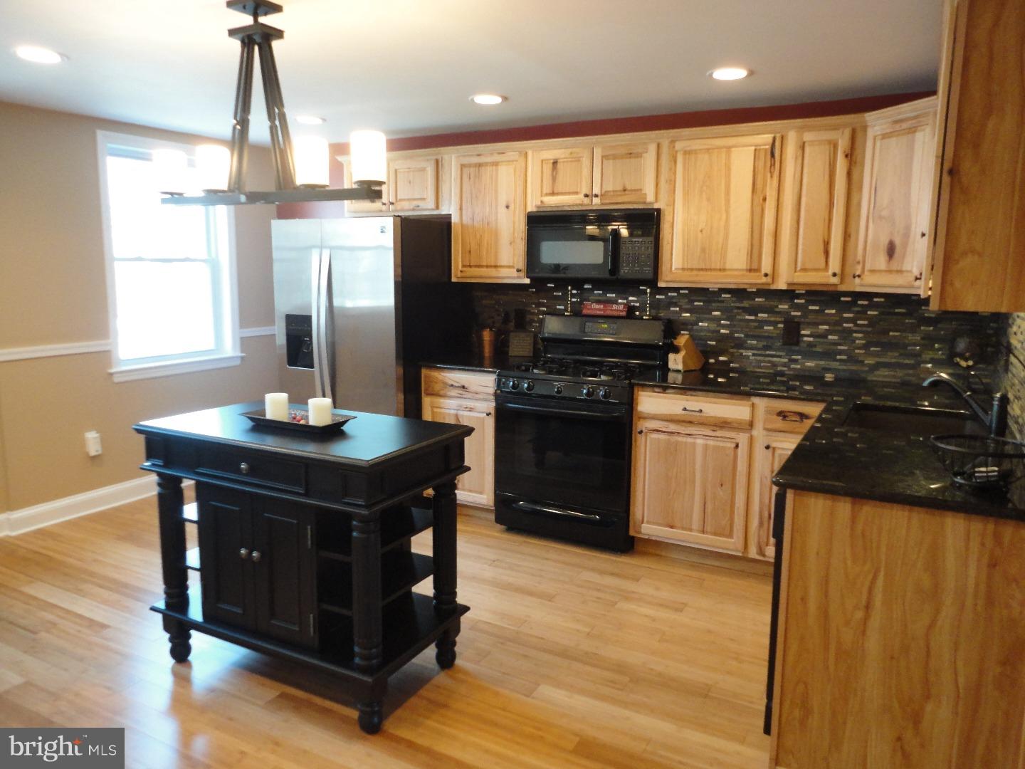 132 Academy Road Clifton Heights, PA 19018 - Photo 8 of 25 Gallery Image 8