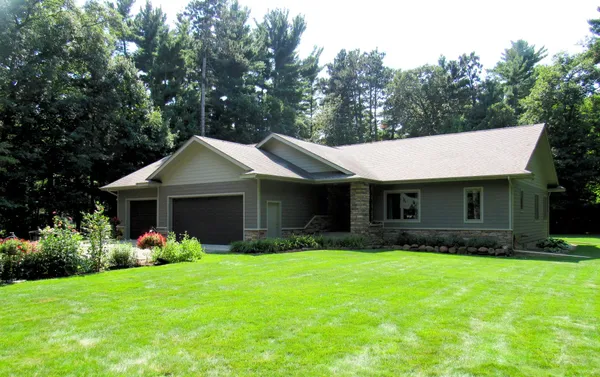 $689,900 | 21601 Timber Hls Trail, Nisswa, MN 56468