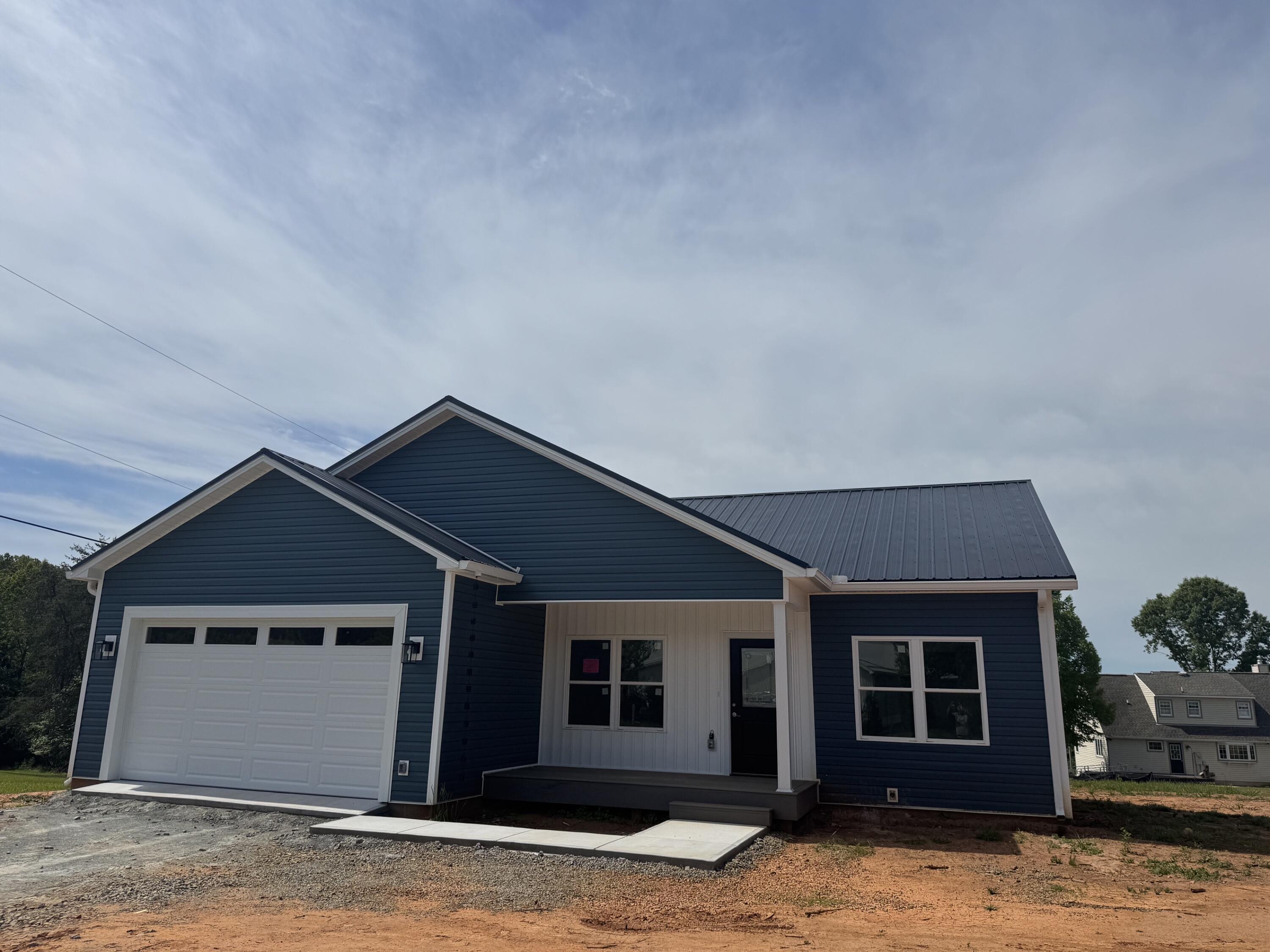 6496 Scruggs Road Moneta, VA 24121 - Photo 1 of 21 IMG_3440