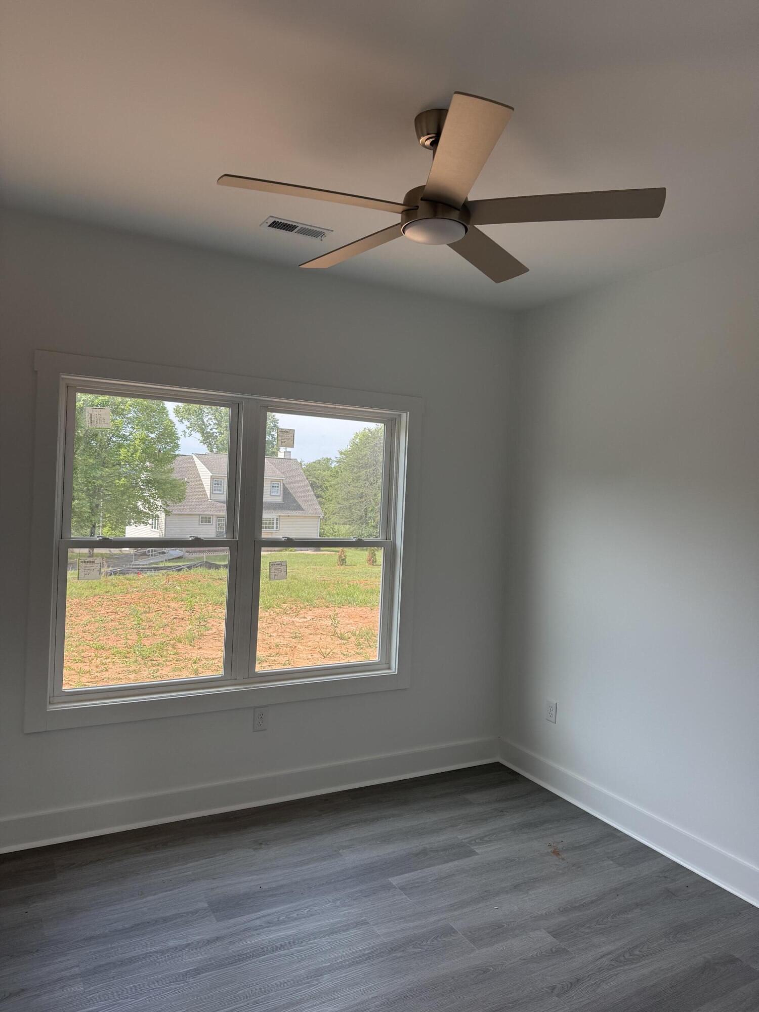 6496 Scruggs Road Moneta, VA 24121 - Photo 13 of 21 IMG_3445