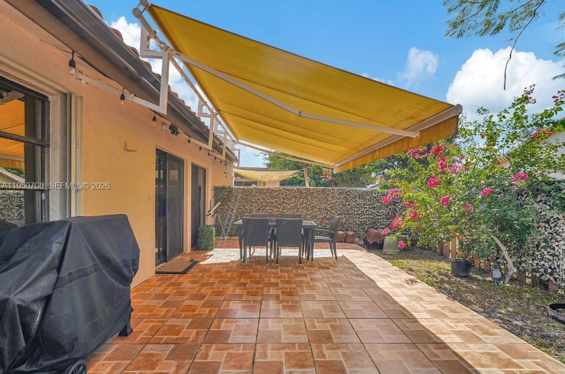 8446 Southwest 114th Place Miami, FL 33173 - Photo 13 of 64