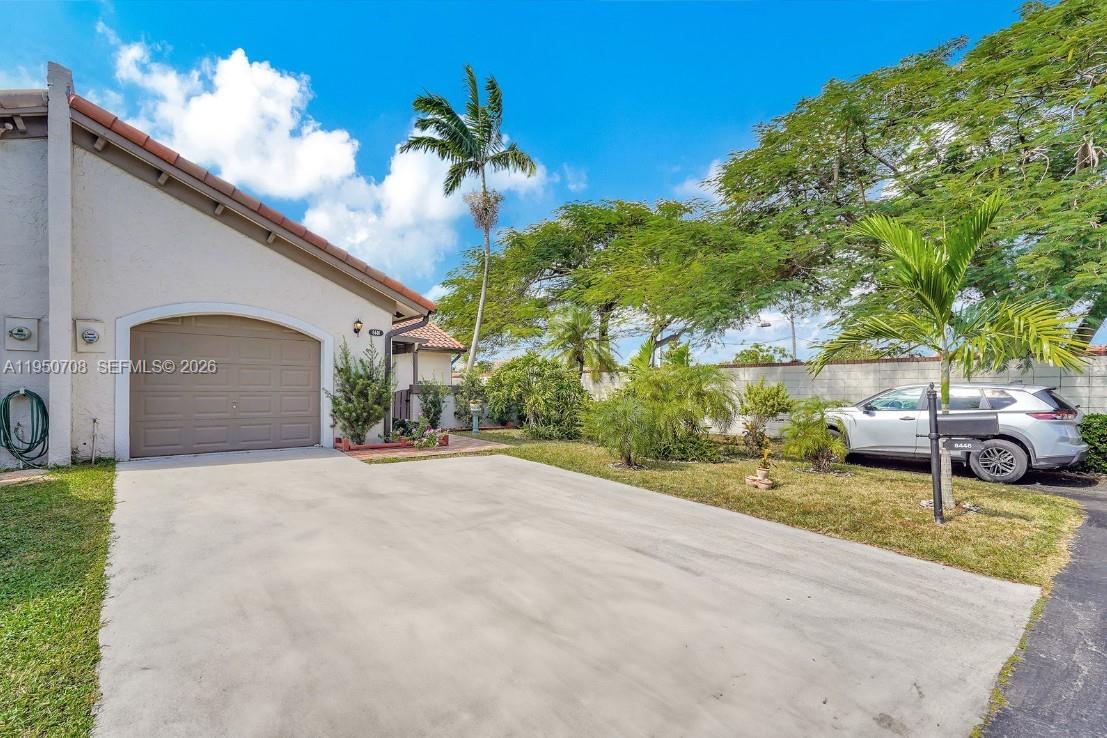 8446 Southwest 114th Place Miami, FL 33173 - Photo 17 of 64