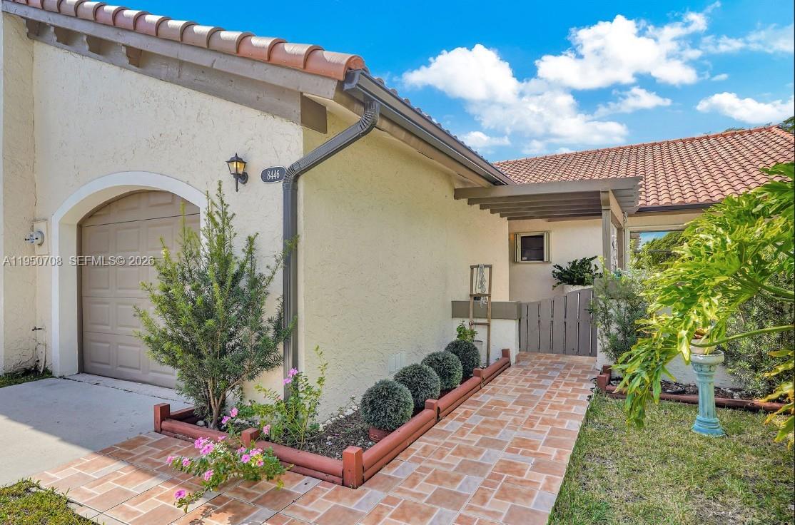 8446 Southwest 114th Place Miami, FL 33173 - Photo 18 of 64