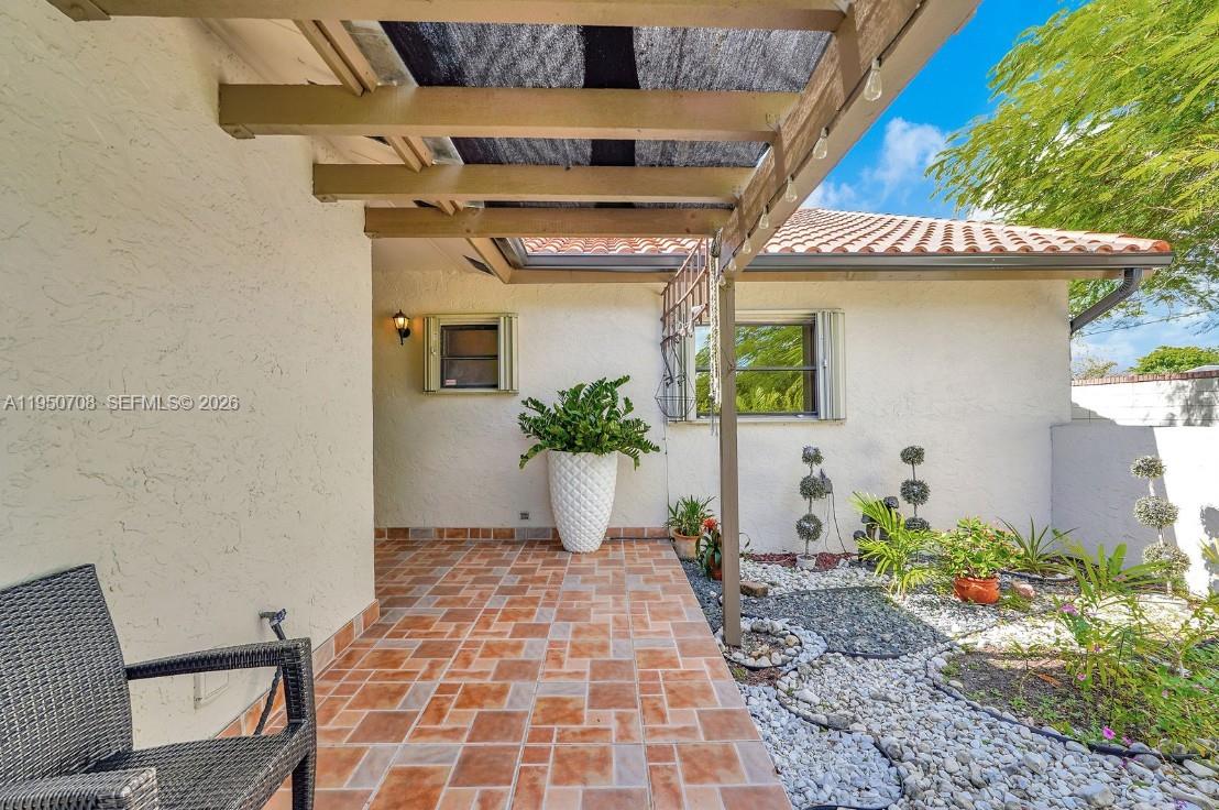 8446 Southwest 114th Place Miami, FL 33173 - Photo 19 of 64