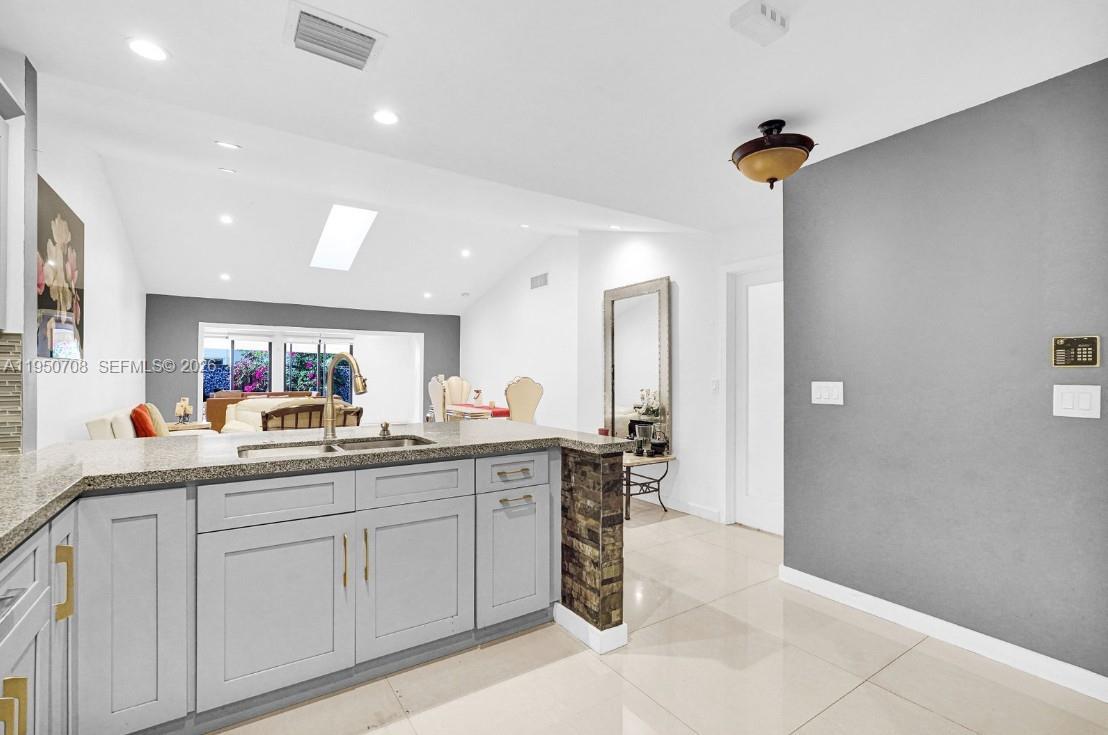 8446 Southwest 114th Place Miami, FL 33173 - Photo 52 of 64