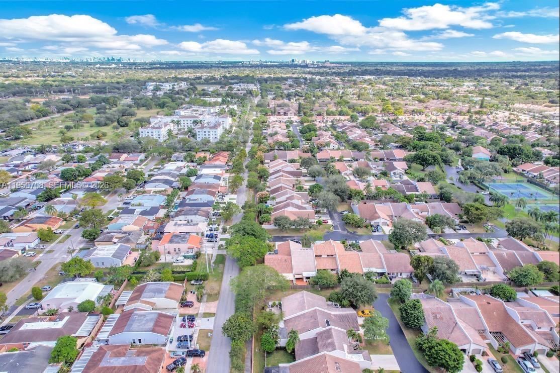 8446 Southwest 114th Place Miami, FL 33173 - Photo 6 of 64