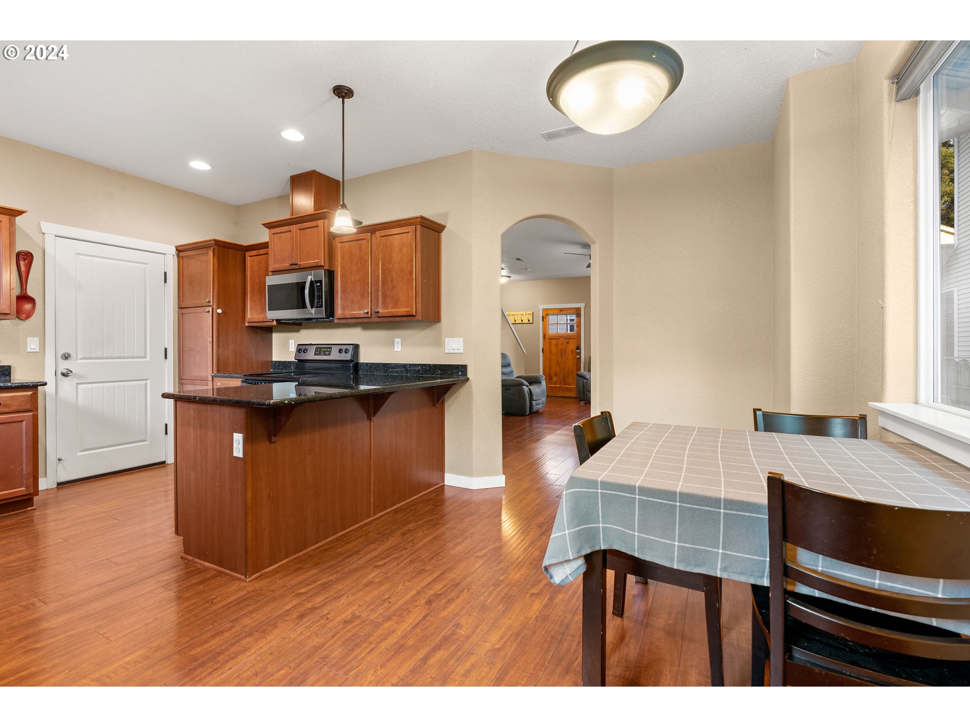 39552 Evans Street Sandy, OR 97055 - Photo 4 of 36 Gallery Image 4