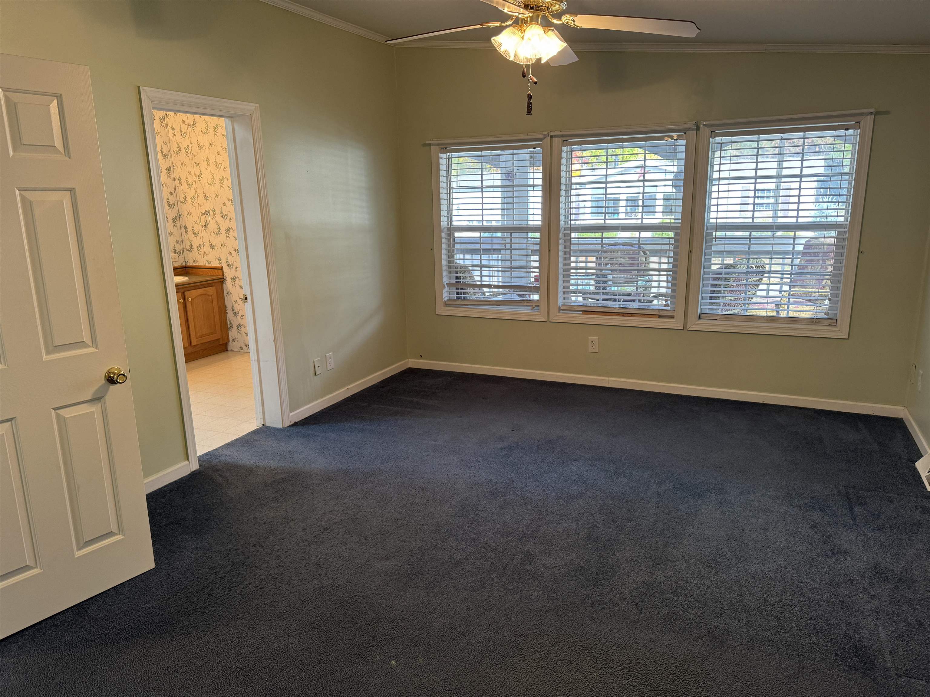 66 Temple Drive Rochester, NH 03868 - Photo 14 of 35